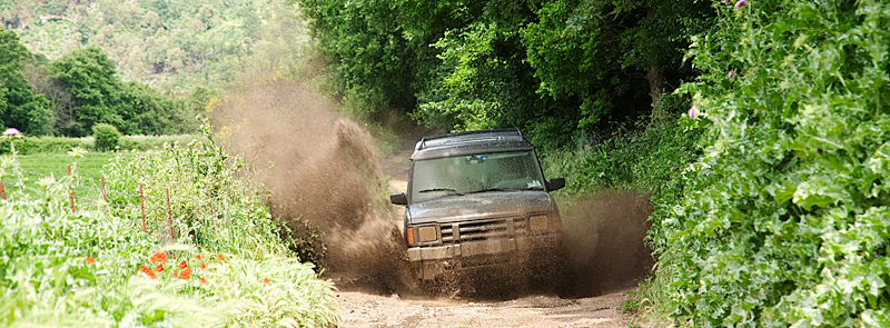 Camera Etrusca's Land Rover