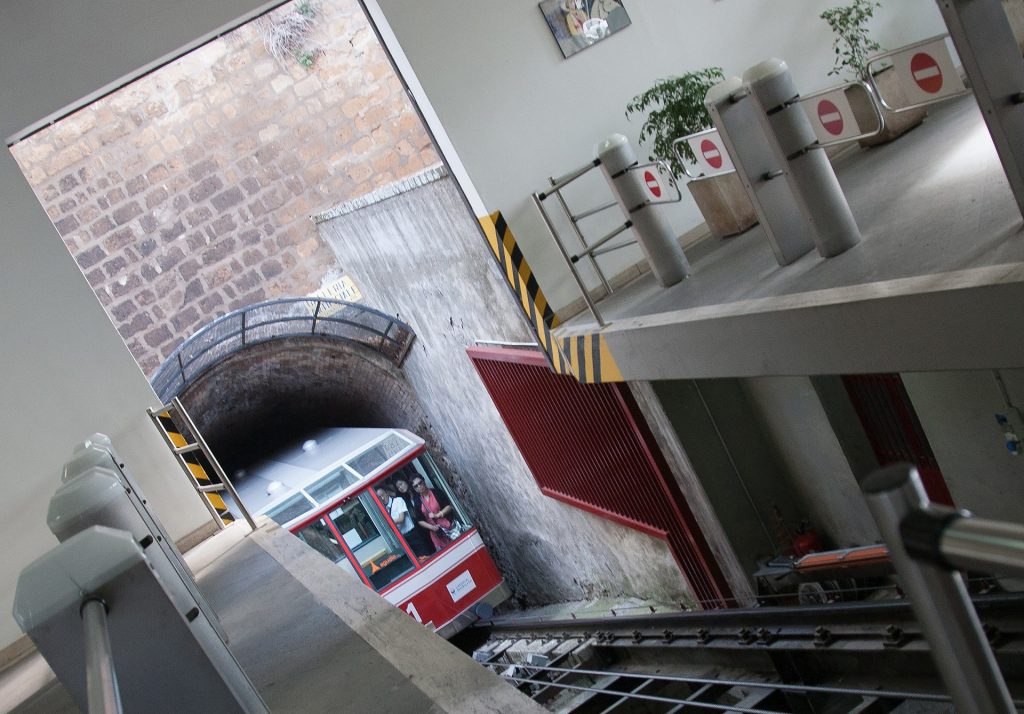 Orvieto's funicular railway passing through the tunnel