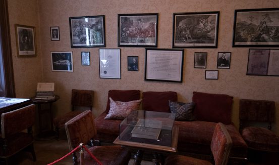 Freud's waiting room in Berggasse 19