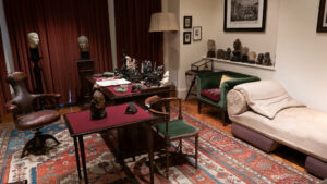 Londo, Freud's study/consulting room